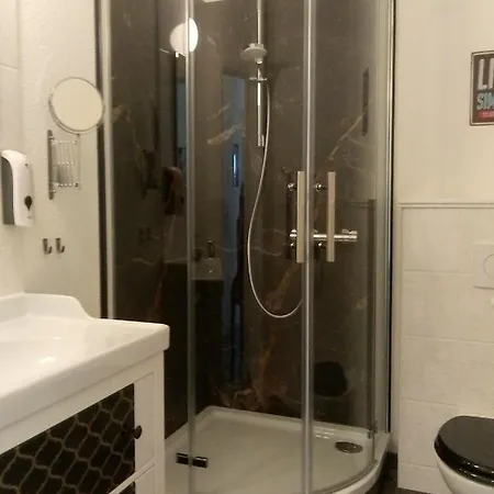 Regina 4*
